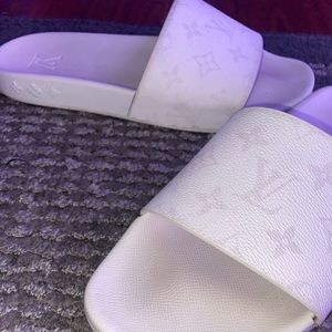 Louis Vuitton slide